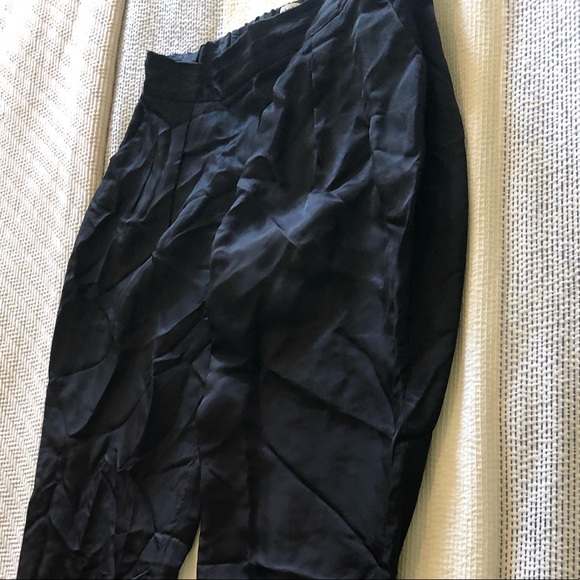 Babaton linen pant from Aritzia - Picture 2 of 7